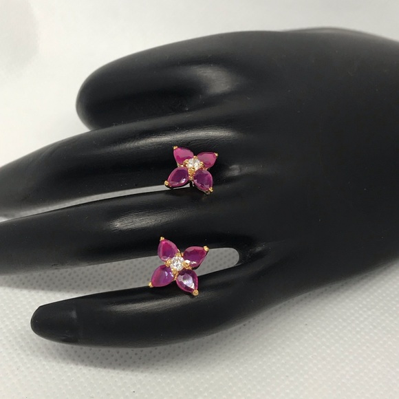 Clover Me Earrings- 1 pair / CODE: ER 75 - Picture 4 of 6